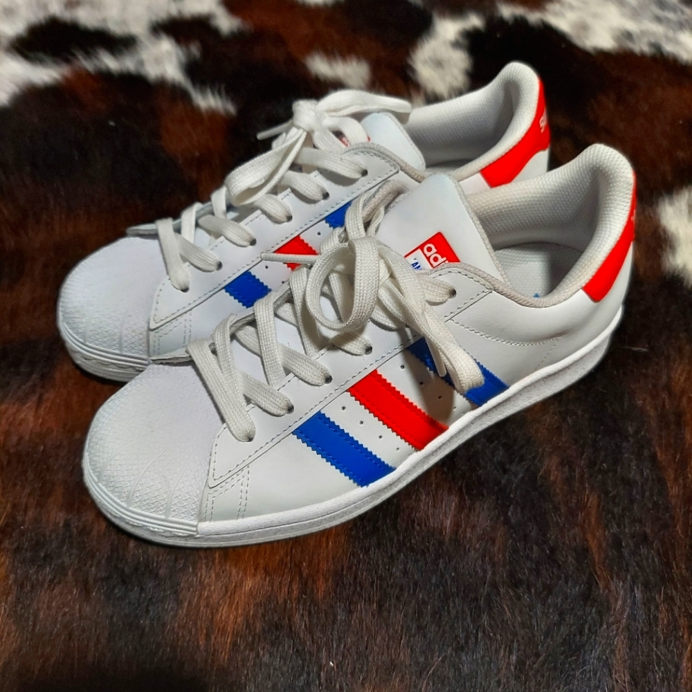 Adidas Superstar VS Americana, White w/ red & blue stripes, Men's 6.5, Women's 8